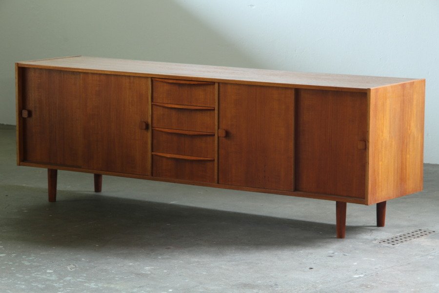 Vintage Mid-Century Danish Lowboard / Sideboard in Teak, 1960s