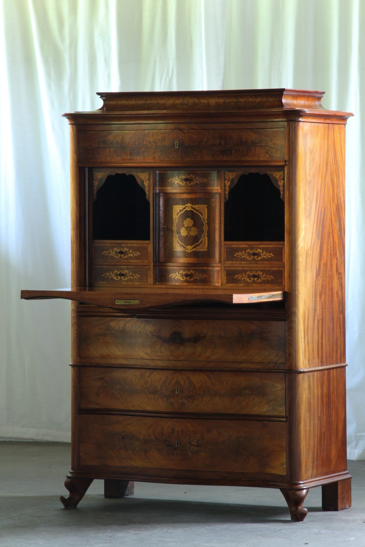 Vintage Danish Walnut 19th-century escritoire / Secretary, Victorian style