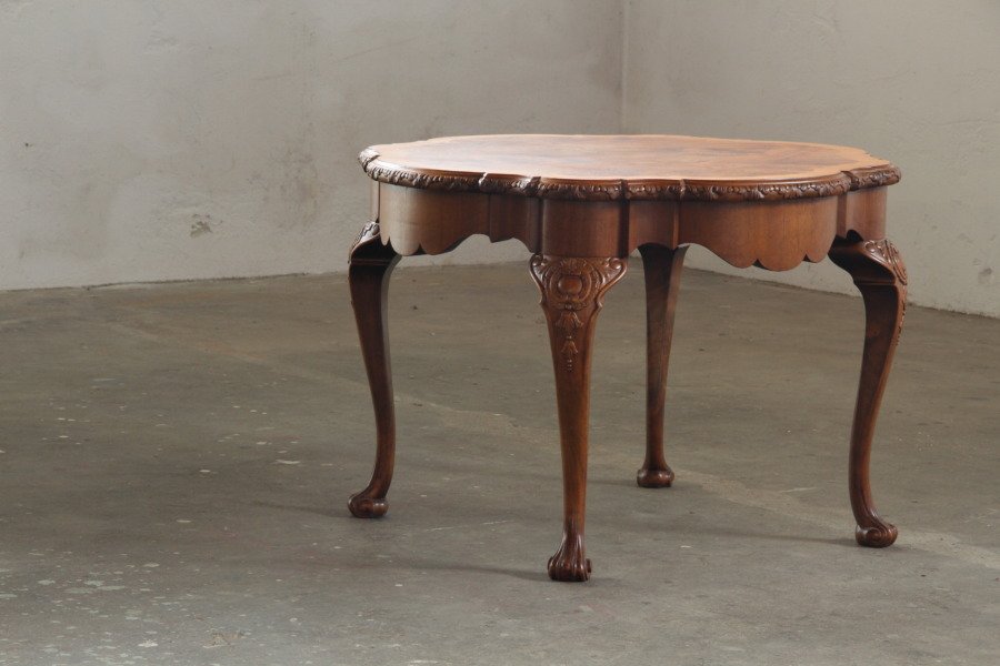 Vintage Figured Burr Walnut Pie Crust Coffee Table, 1920s